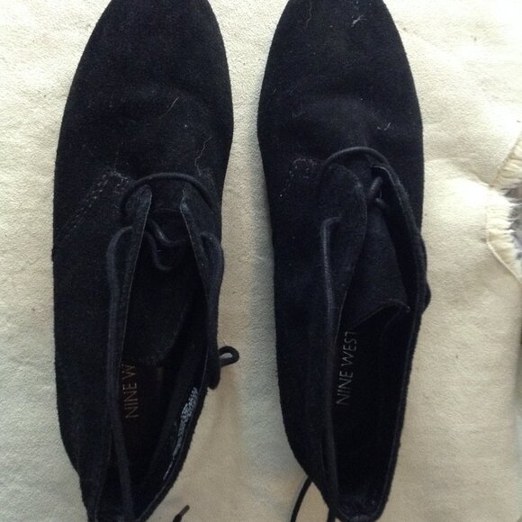 Nine West "Joeyo" 11M Black Suede Wedge, Lace up ankle boots, Steampunk, Goth - Picture 2 of 8